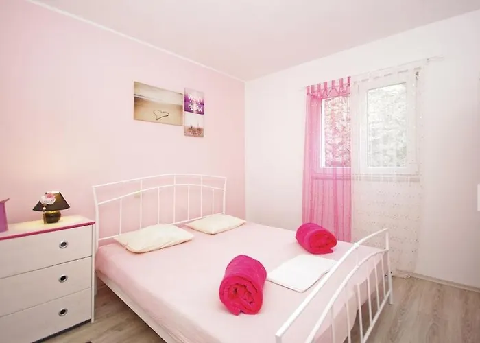 Family-friendly With Swimming Pool - 13772 *