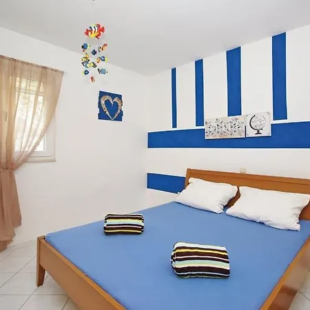 Family-friendly With Swimming Pool - 13772