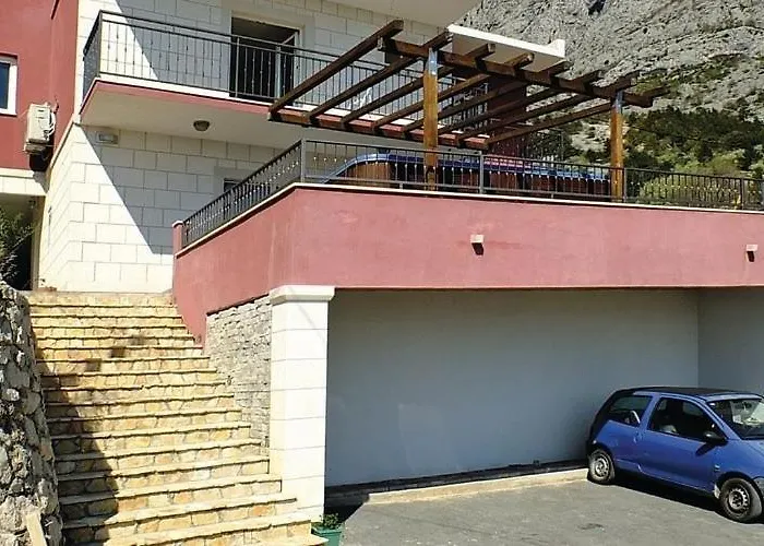 Family-friendly With Swimming Pool - 13772 * Makarska