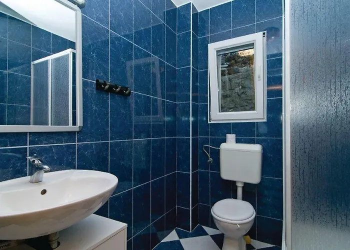 Family-friendly With Swimming Pool - 13772 * Makarska